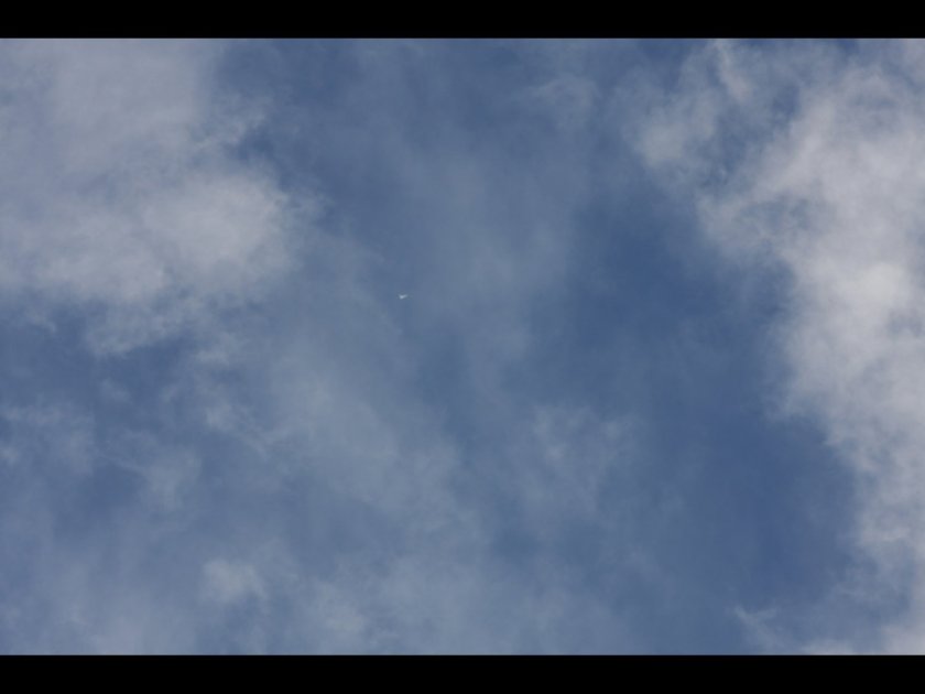 Identified Flying Object: Anthony Cook caught a gipse of the shuttle over Griffin Observatory, LA (&copy;Anthony Cook)