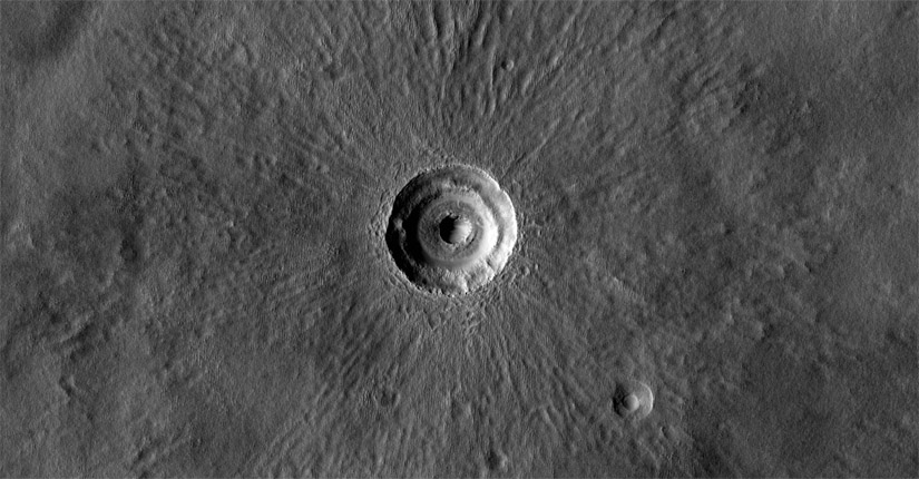Bulls-eye! (NASA/JPL/Univ. of Arizona)