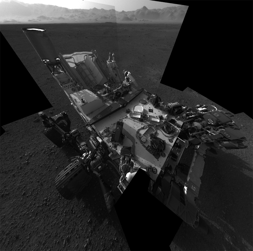 Hi-res self-portrait of Curiosity -- taken with the mast-mounted Navcams. Credit: NASA/JPL-Caltech